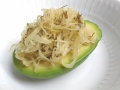 Avocado mit Dillsauerkraut